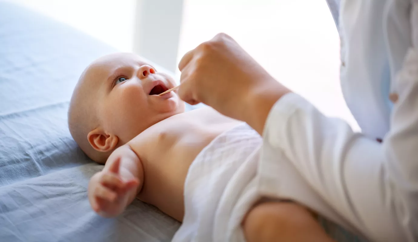Adobe_Baby_Kontrolle_Mund