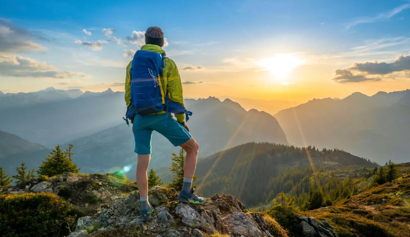 Decouvrez le monde avec le nouveau guide de voyage du TCS randonnee et cyclisme Outdoor tcs mymed.ch