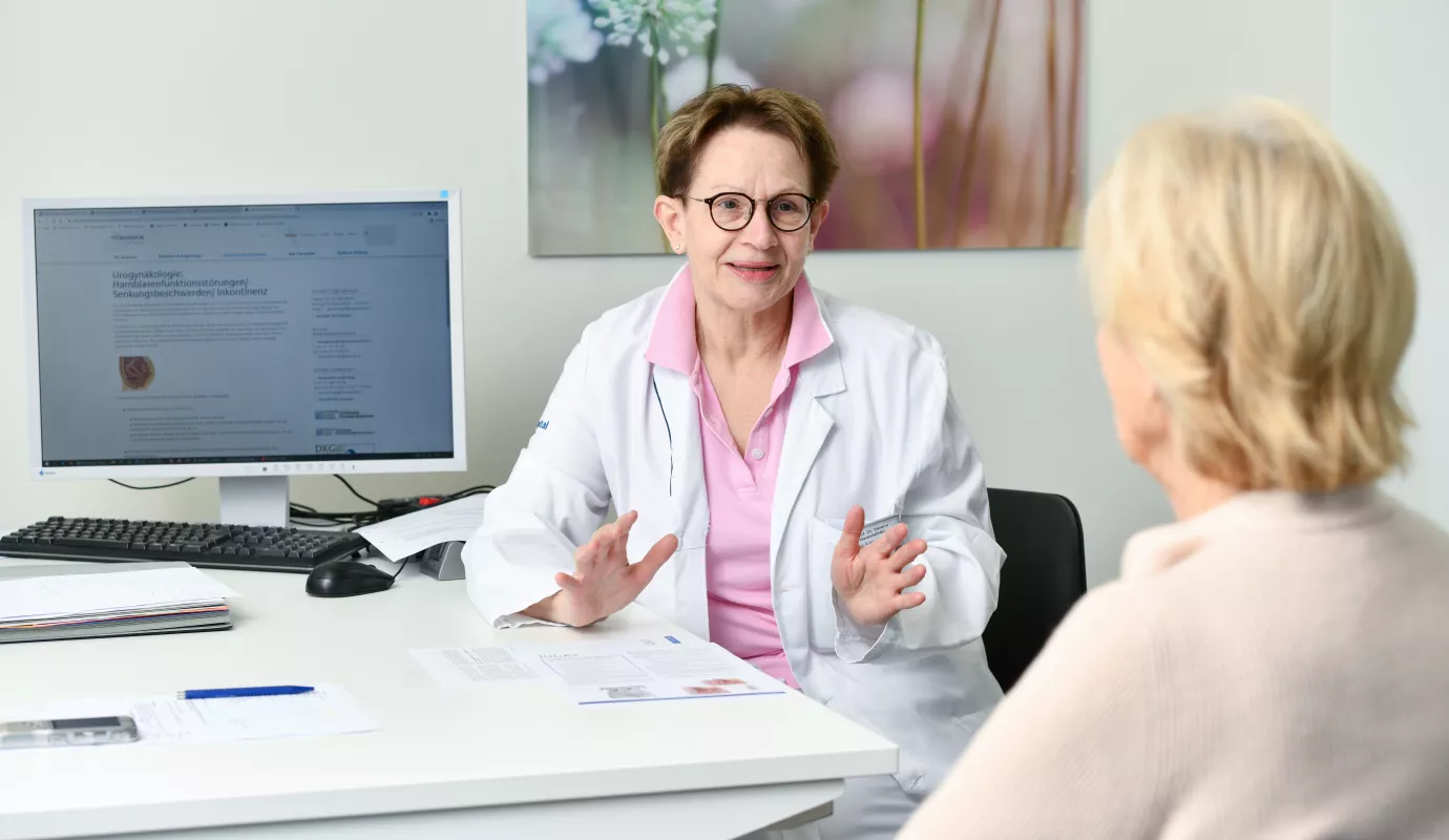 Prof.ssa Dr. med. Verena Geissbühler, medico dirigente del Centro interdisciplinare per il pavimento pelvico dell’Ospedale Santa Clara di Basilea