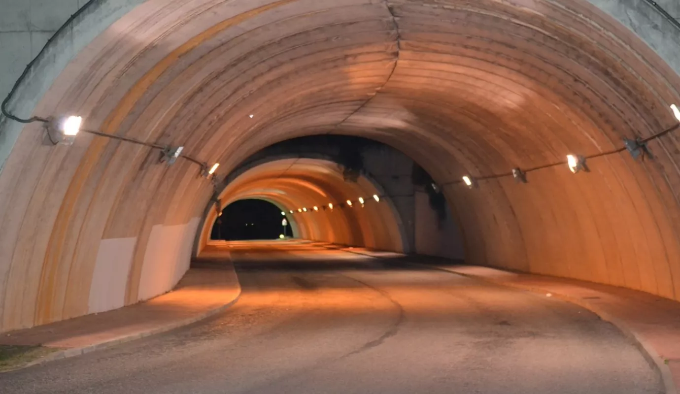 Pixabay_Tunnel_Auto